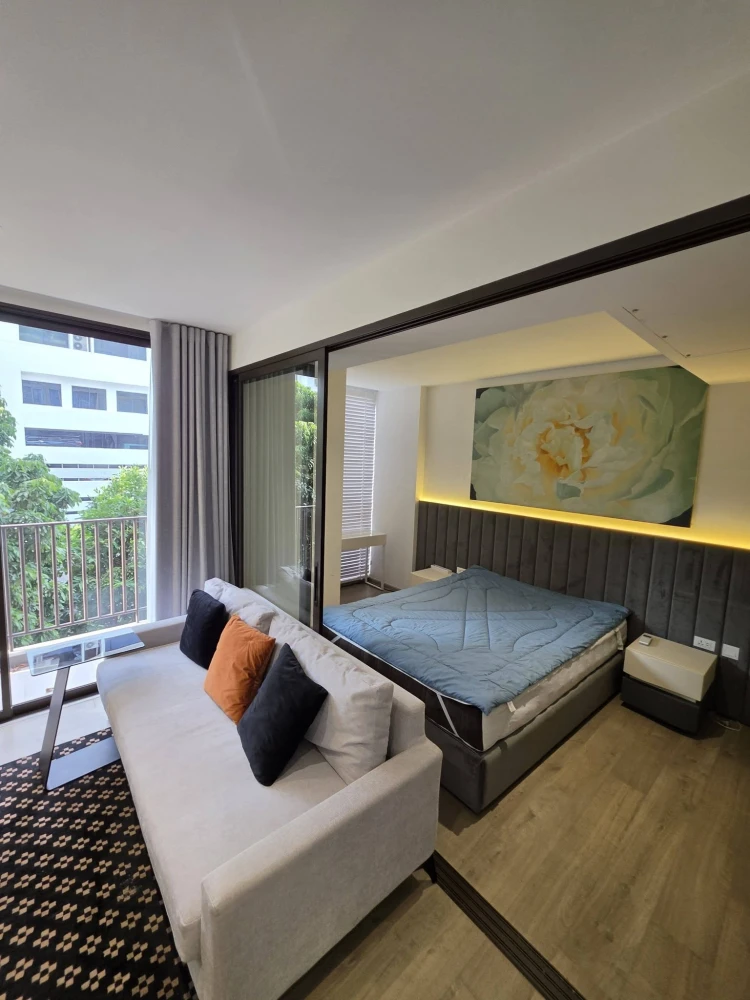 For rent: FYNN Asoke, ready-to-move-in unit, high floor. Book now!
