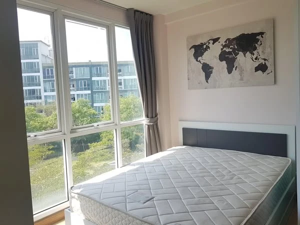 For rent: Garden Asoke-Rama 9, a nice room with complete furniture and facilities. Don't miss it.