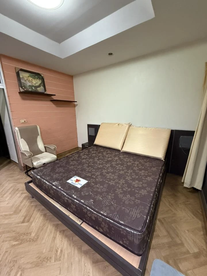 Garden Court rooms for rent. Spacious with plenty of usable space, fully furnished. Book now!