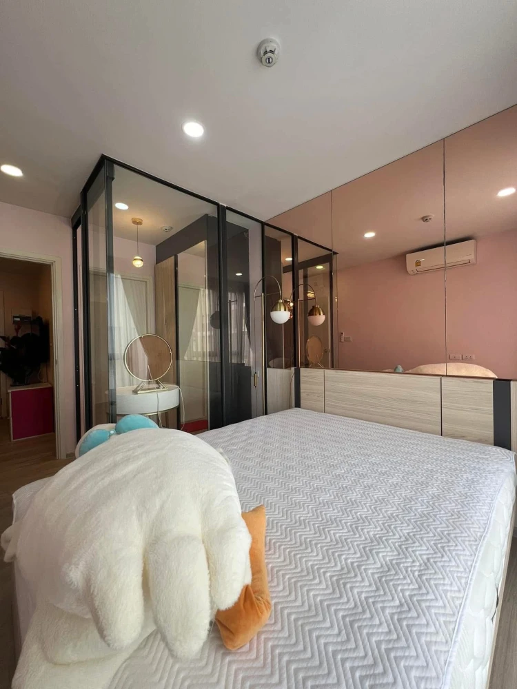 Gladden Condo for rent, Lat Phrao 1, 3rd floor, fully furnished and equipped with appliances. Reserve now, don't delay.