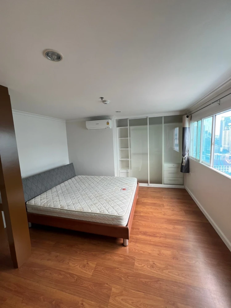 Grand Park View Asoke condo for rent, 24th floor, fully furnished. Book now!