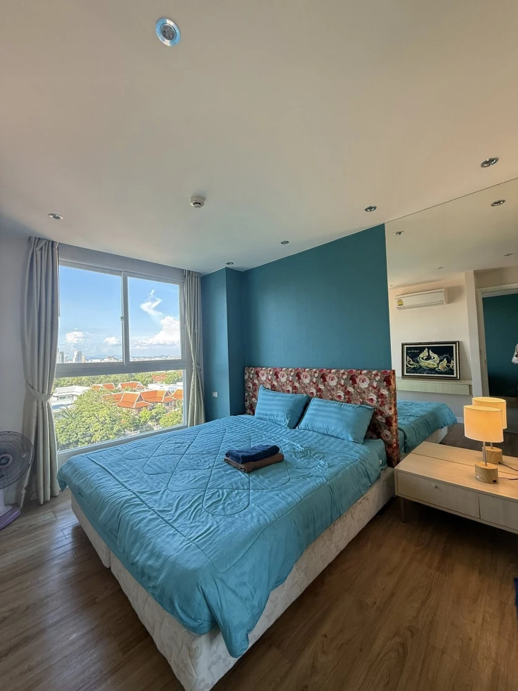 For rent: Grande Caribbean Resort Pattaya, 8th floor, corner room, fully furnished, nice to live in, reserve now.