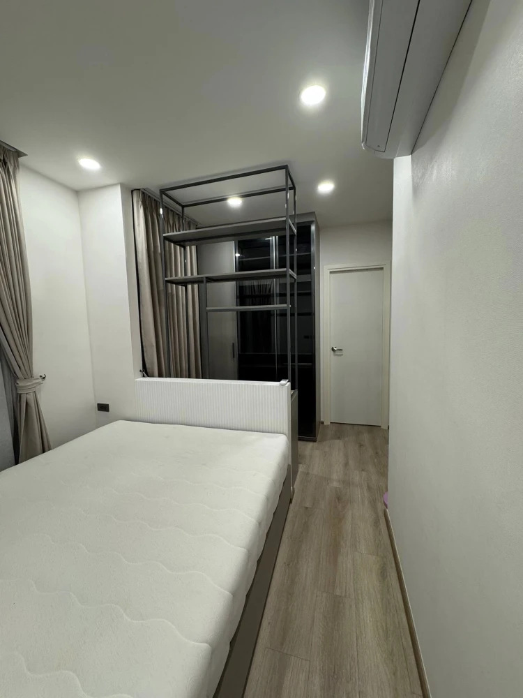 Groove Scape Ladprao-Sutthisan for rent or sell,decorated in a minimalist style, complete built-in furniture,wallpaper in the entire room,move in now.