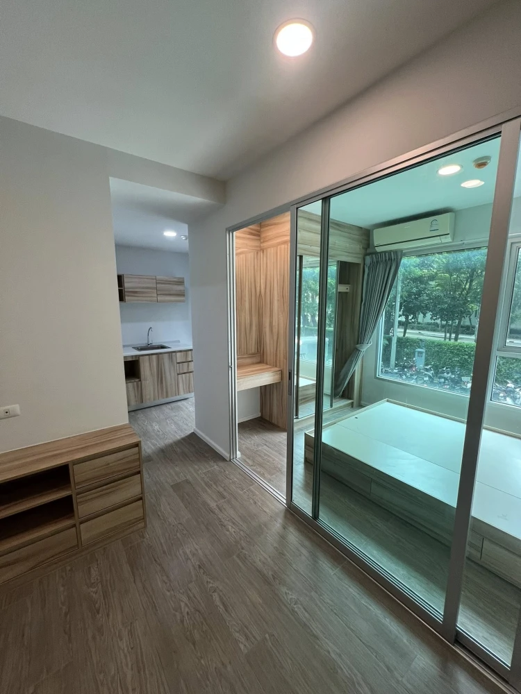 For rent: Happy Condo Donmuang the terminal, 2nd floor room, not very high, fully furnished, must reserve.