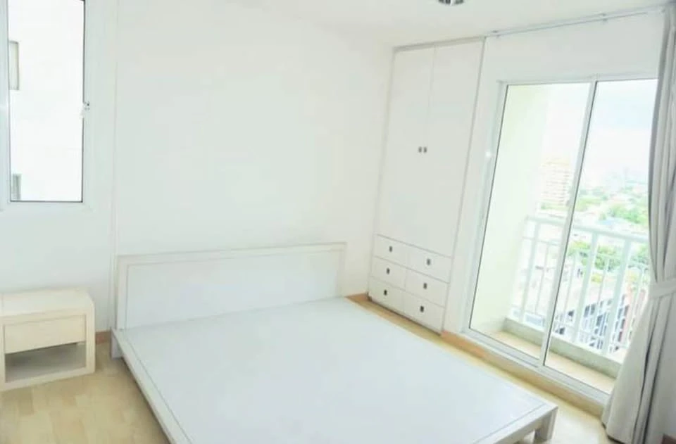 For rent: Heritage Sukhumvit, large room, comfortable, comes with a lot of usable space, great price, book now.