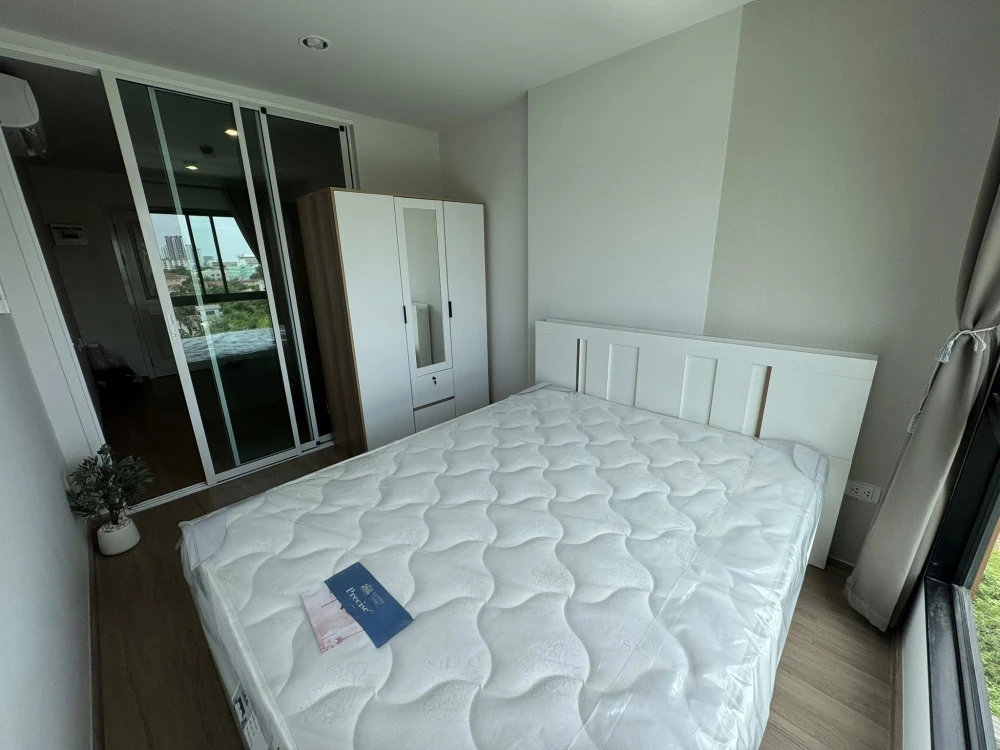 For rent: HI Rise Ratchayothin Station, a comfortable room, fully furnished and equipped with electrical appliances. Just bring your bags and move in!