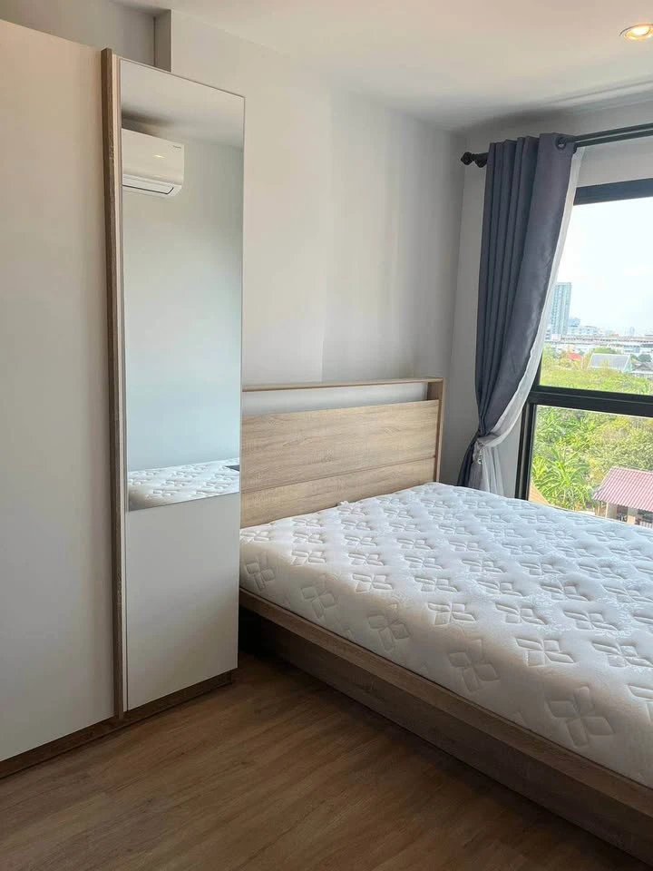 For rent: HI Rise Ratchayothin Station, ready to move in, fully furnished, come and reserve now.