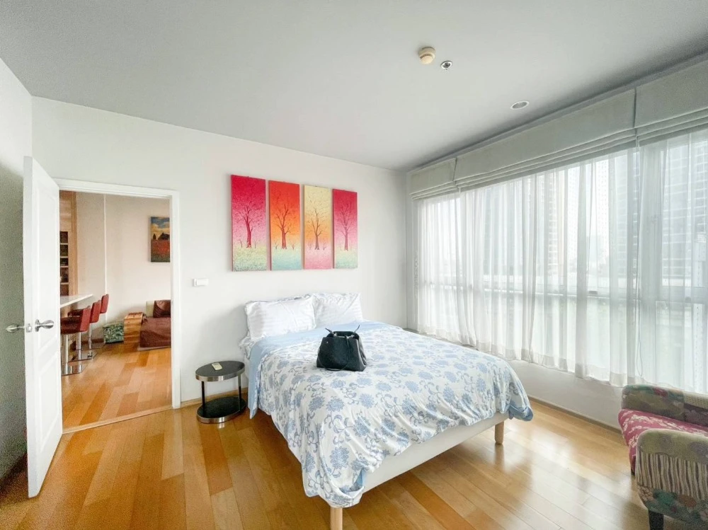 For rent: Hive at Sathorn, 9th floor, nice room, fully furnished, book now, don't miss out!