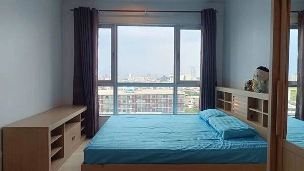 For rent: Hive Taksin, 12th floor, nice room, fully furnished, book now, don't wait.