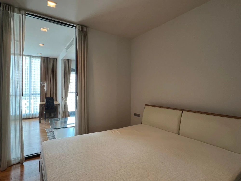 For rent: Hyde Sukhumvit 13 Condo, 1 bedroom, 1 bathroom, fully furnished, ready to move in. Don't miss out!