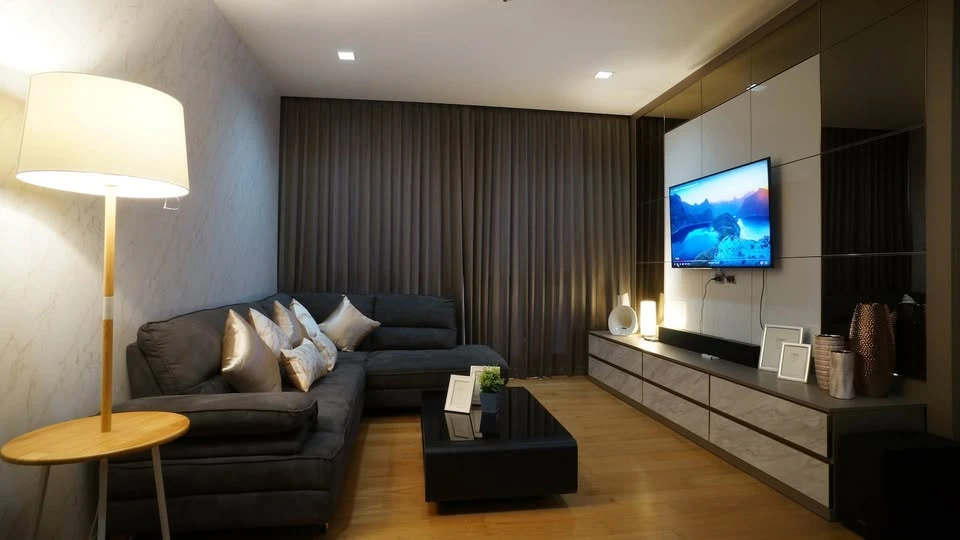 For rent: Hyde Sukhumvit 13, spacious room, high floor, city view, built-in bedroom, fully furnished, ready to move in