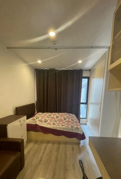 For rent: Ideo Mobi Asoke, 1 bedroom, 1 bathroom, fully furnished. Just bring your bags and move in!