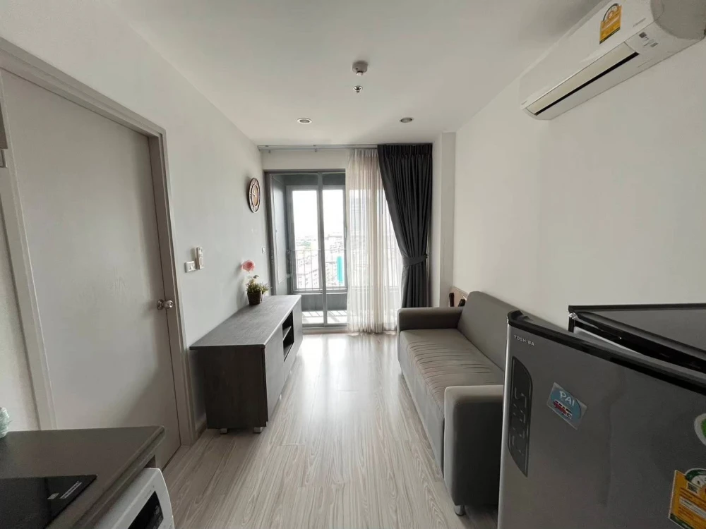 For rent: Ideo Mobi Bangsue Grand Interchange, fully furnished room, large balcony, book now, urgently.