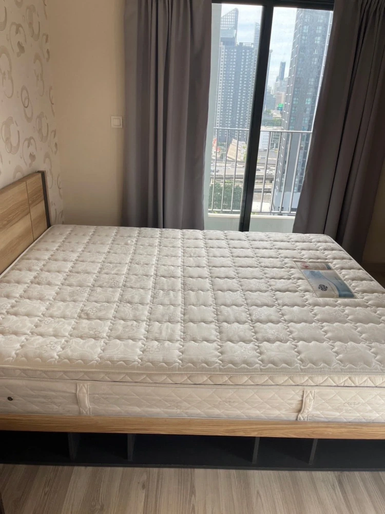 For rent: Ideo Mobi Rama 9, 18th floor. A lovely, fully furnished unit. Book now!