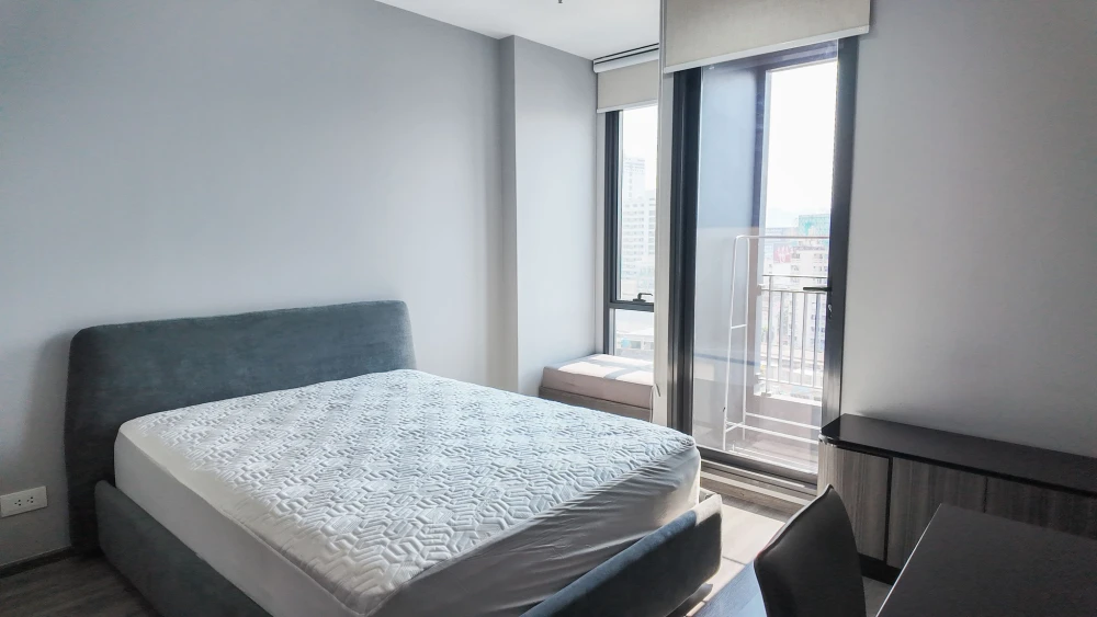 For rent: IDEO Mobi Rangnam, 11th floor, beautiful view, no buildings blocking the view, balcony receives morning sun, not hot, if you're late you'll