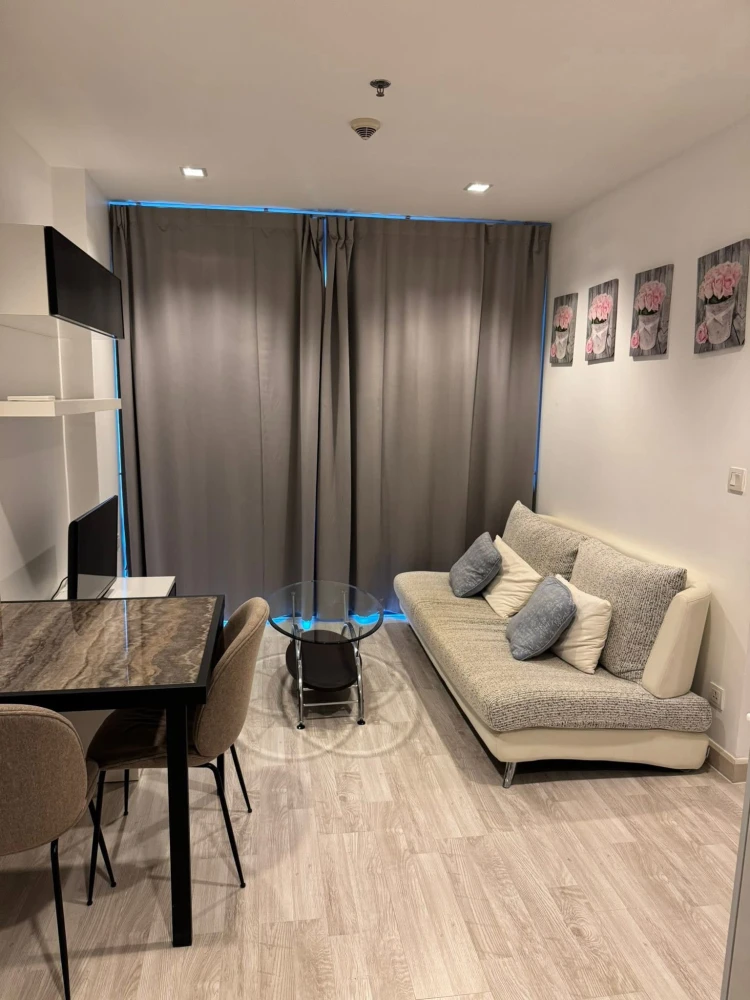 For rent: Ideo Mobi Sathorn, 11th floor. A lovely, fully furnished unit. Book now!
