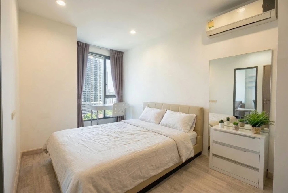 For rent: Ideo Mobi Sukhumvit, 1 bedroom, 1 bathroom, fully furnished. Don't miss this great deal!