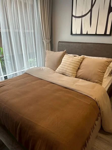For rent: Ideo Mobi Sukhumvit 40. Nice room, fully furnished, great location, convenient transportation. Book now!