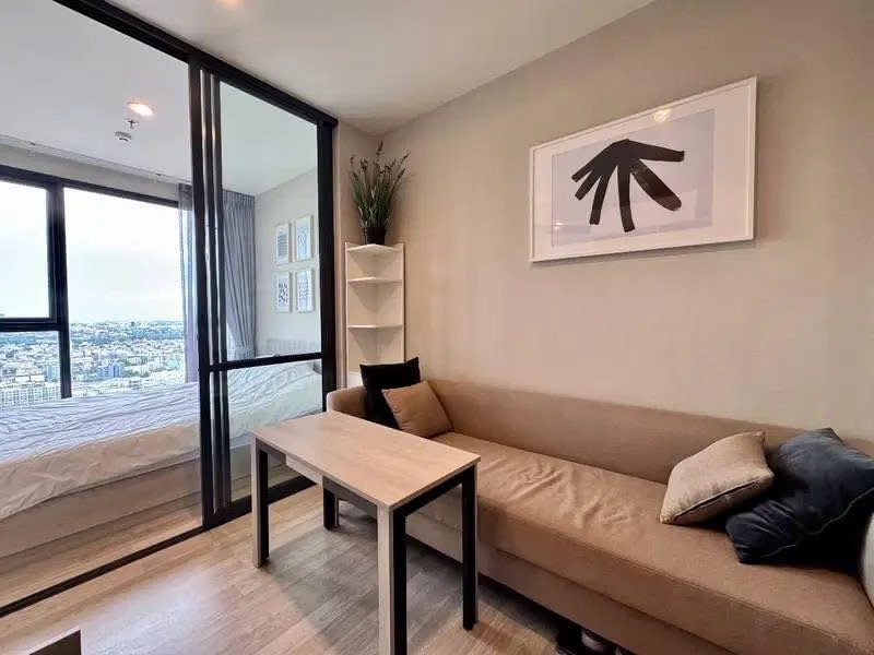 For rent: Ideo Mobi Sukhumvit East point, very high floor (30th floor), fully furnished, must reserve.