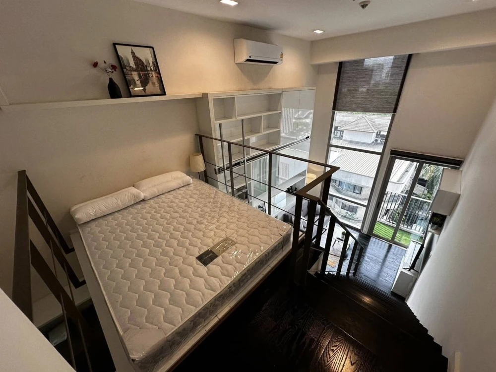 For rent Ideo Morph 38, 4th floor, nice room, comes with complete decoration, interested in booking now, don't wait.