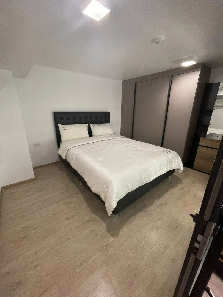 For rent Ideo New Rama 9, 20th floor room, very high, corner room, very private, beautiful city view, book now, don't wait.