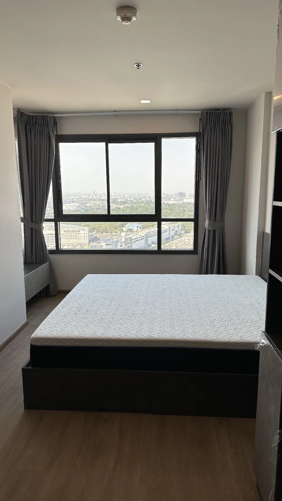 For rent IDEO Phahol-Jatujak 2 bedrooms, 34th floor, view of Chatuchak Park, fully furnished, nice to live in, book now, urgently.