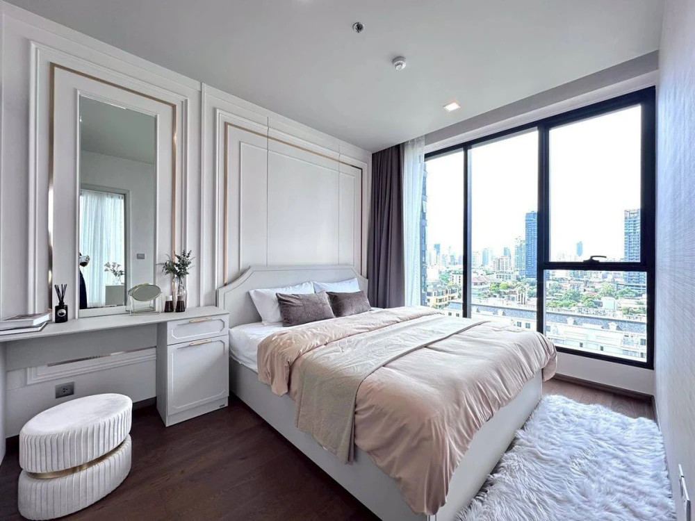 For rent Ideo Q Sukhumvit 36, corner room, stunning panoramic view! With high quality built-in furniture, must book.