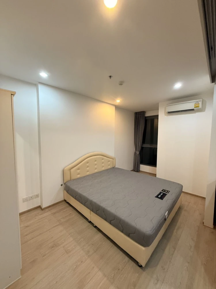 For rent: Ideo Q Chula-Samyan, 1 bedroom, 1 bathroom, spacious living area, fully furnished. Don't miss out!