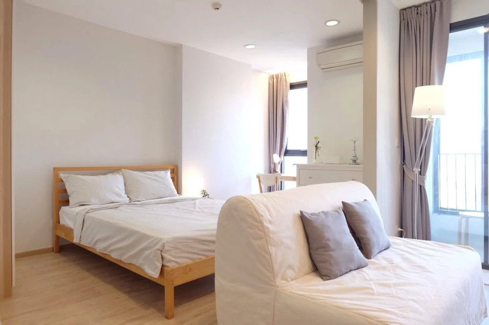 For rent: Ideo Q Ratchatewi, north-facing room, decorated in a minimalist style, nice to live in, beautiful city view from high floor, don't miss it.
