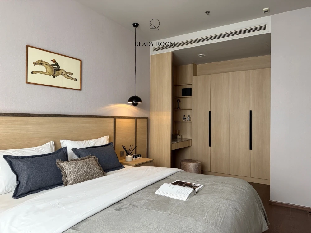 For rent: Ideo Q Sukhumvit 36, 18th floor. Beautiful view, plenty of natural light, and stunning built-in furnishings. Don't miss out!