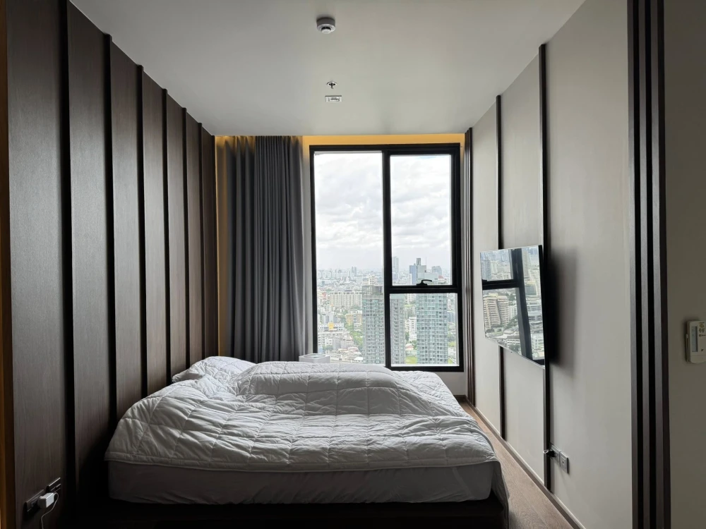 For rent: Ideo Q Sukhumvit 36, spacious room, lots of usable space, bathtub, good location, complete amenities, don't miss it!