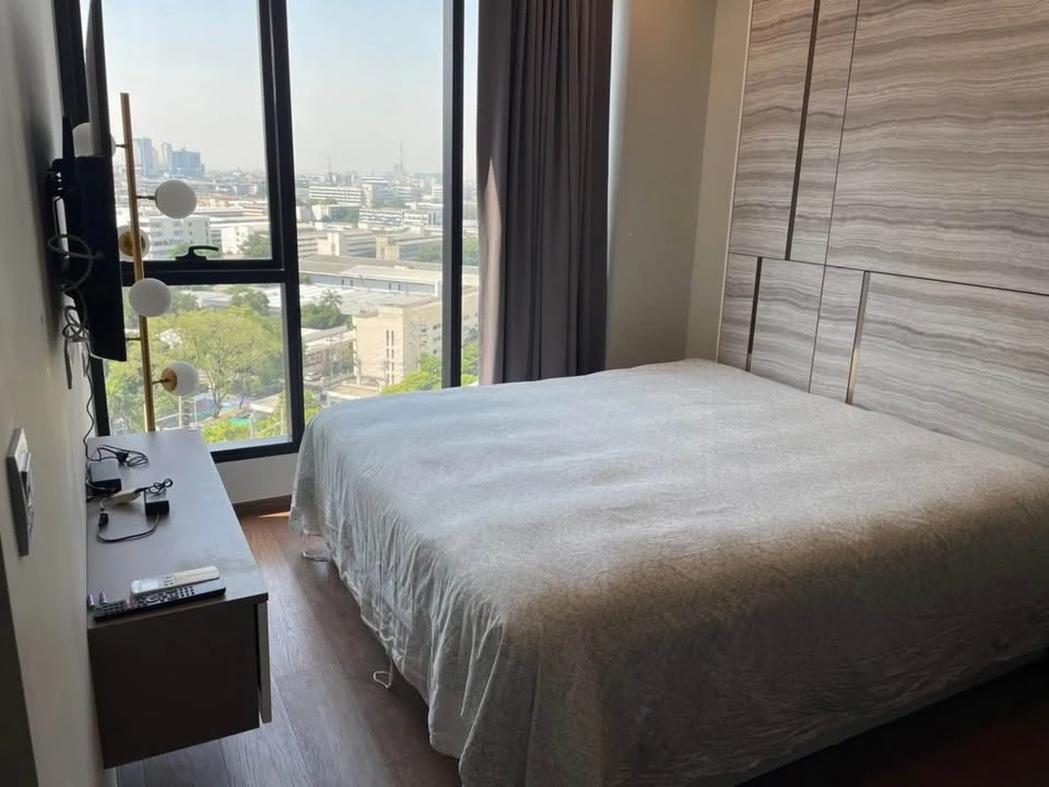 For rent: Ideo Q Victory, high floor, fully furnished, spacious room, comfortable to live in, hurry and book now+++