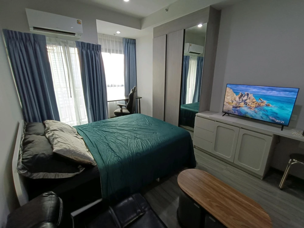 For rent: Ideo Ramkhamhaeng - Lam Sali Station, fully furnished and comfortable unit. Book now!