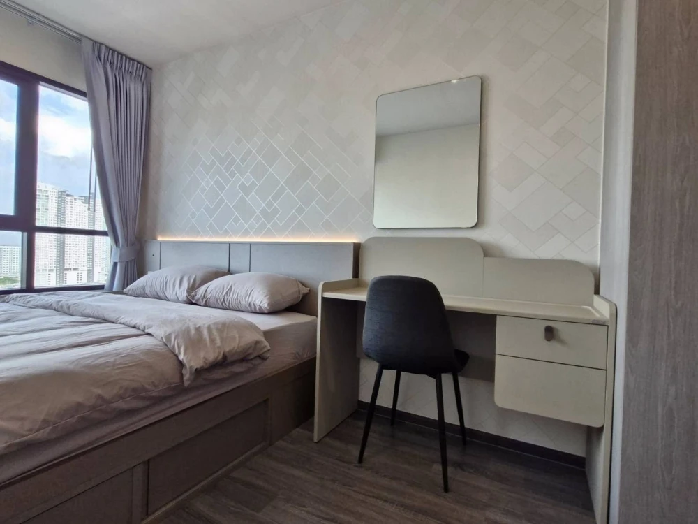 For rent: Ideo Ramkhamhaeng - Lam Sali Station, 1 bedroom, 1 bathroom, built-in furniture, beautiful city view, don't miss it.