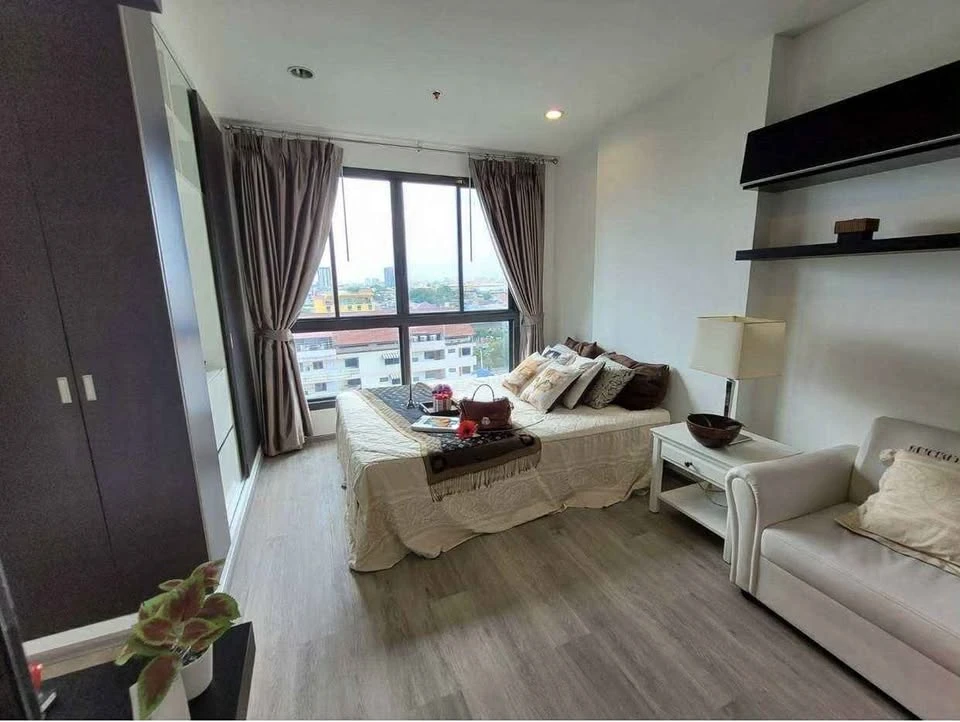 For rent: IDEO Sathorn Thapra, ready to move in, reasonable price, complete in one place, just bring your bags and move in.