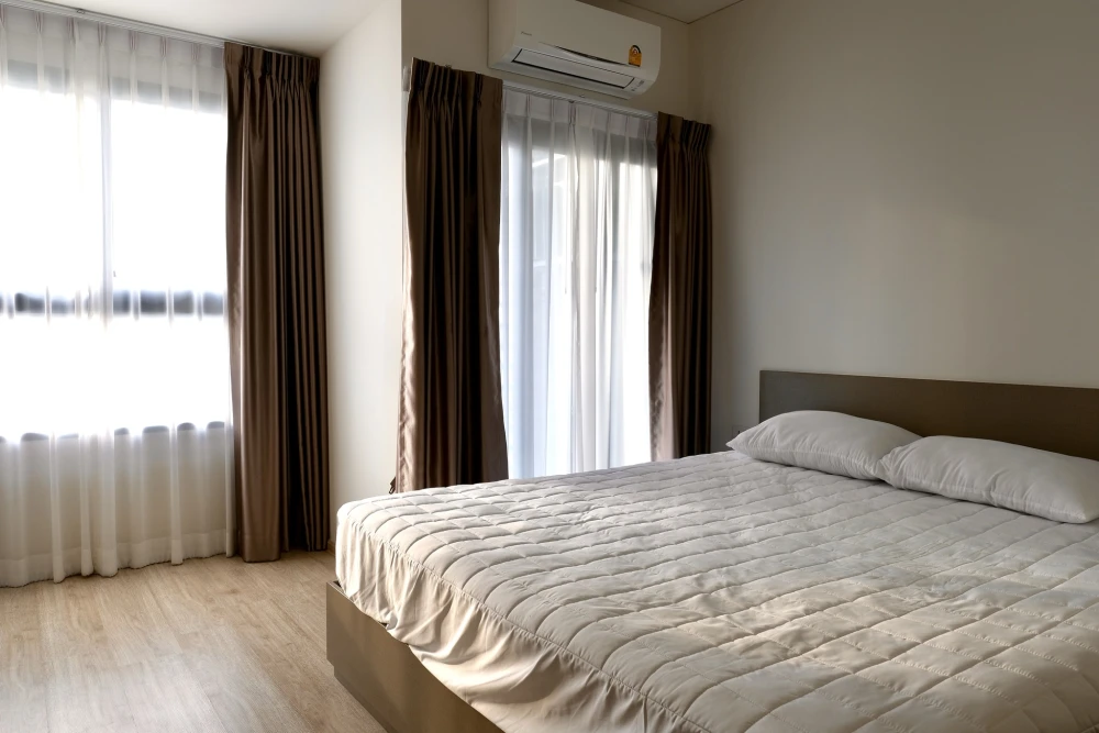 For rent Ideo Sathorn-Wongwian Yai 1 bedroom 1 bathroom, fully furnished, don't miss out on this great deal.