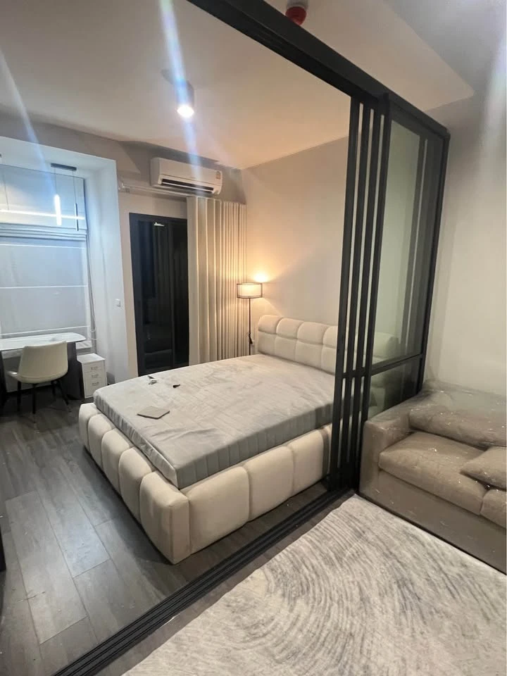 For rent: IDEO Sukhumvit - Rama 4, 12th floor, open view, fully furnished, with good quality electrical appliances. Hurry and reserve now!