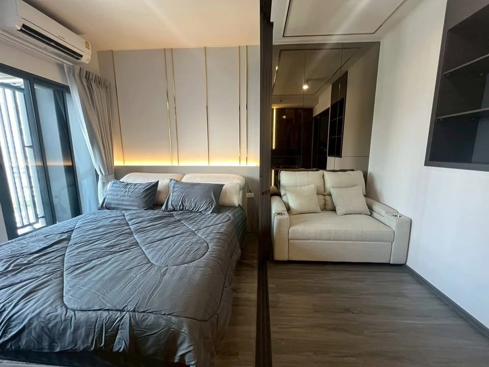 For rent: Ideo Sukhumvit - Rama 4. Modern design unit with full built-in furnishings and stunning city views. Don't miss out!