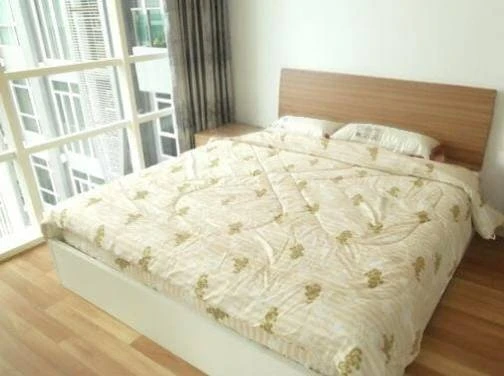 For rent: Ideo Verve Ratchaprarop, high floor, fully furnished, spacious and comfortable room. Reserve now!