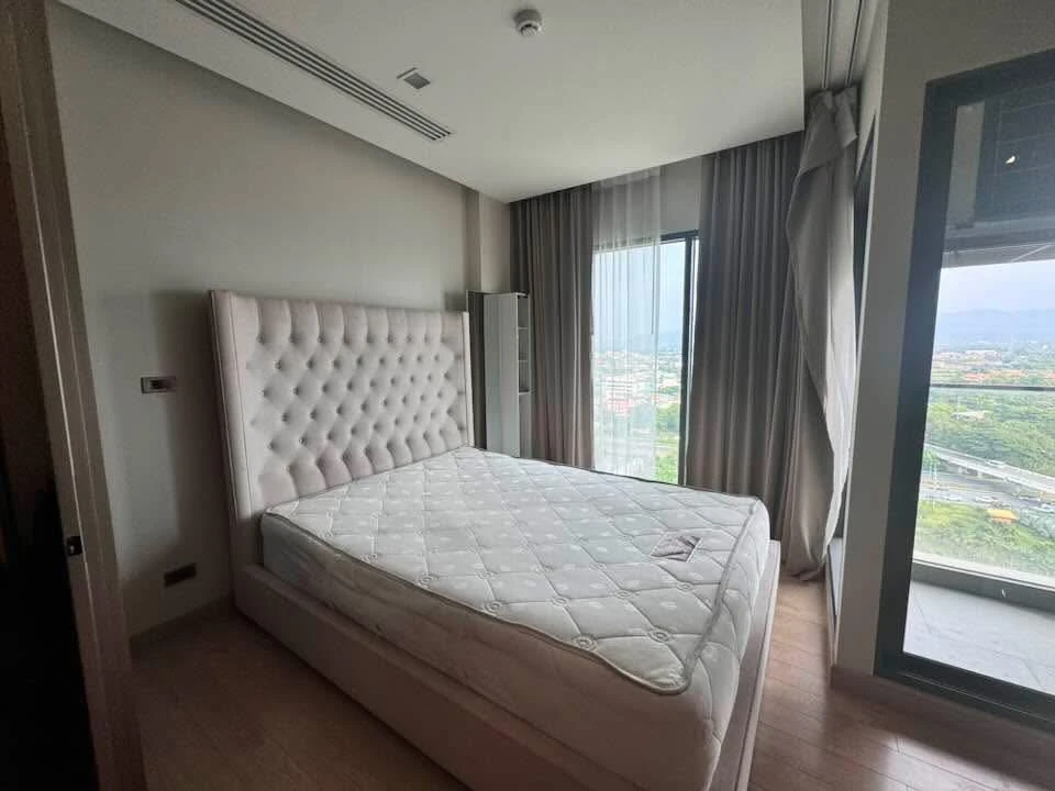 Infinity One condo for rent, 18th floor, mountain view, fully furnished. Book now!
