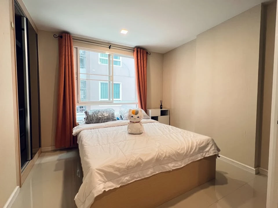 For rent: JW Condo @ Donmuang. Living room with mercury film for added privacy. Must arrange.