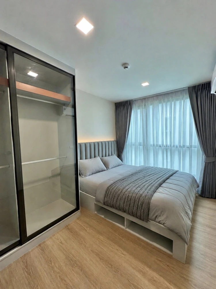 For rent: KAVE LUMINOUS BANGMOD. Beautifully decorated unit with high-quality built-in furniture. Amazing price! Book today! Don't miss out!