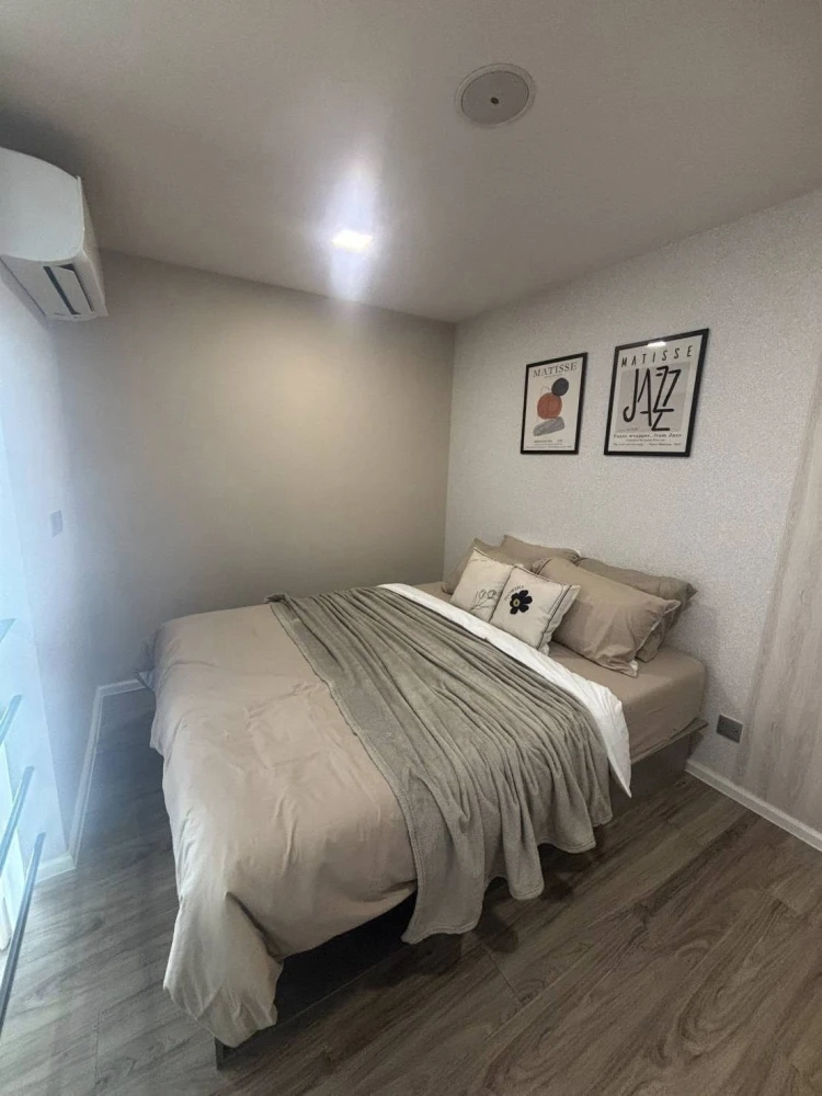 For rent: Kave Mutant Salaya – 2-storey duplex room with full facilities. Hurry and book now.