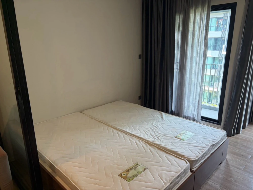 Kave Town Space for rent, 5th floor. Fully furnished with appliances. Just bring your suitcase and move in!