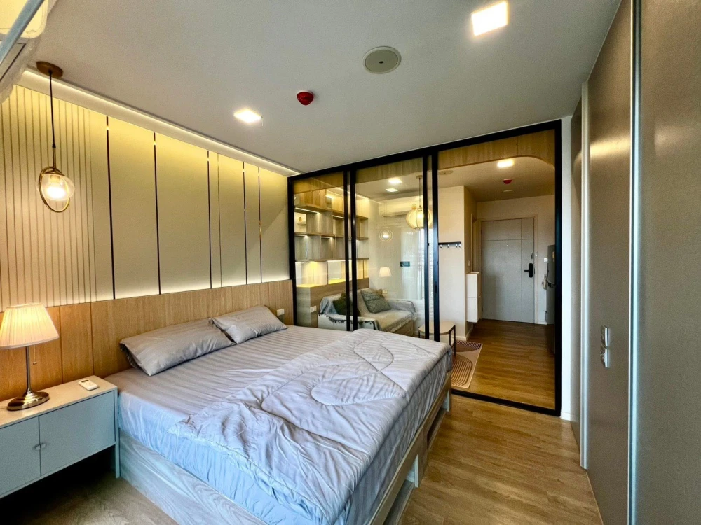 Kave TU condo for rent. Nice room with built-in furniture and a beautiful, unblocked view. Book now!