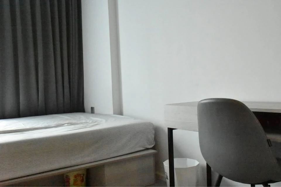 For rent: Kave TU, Building A, 7th floor, room facing Thammasat University, fully furnished, hurry and reserve now.