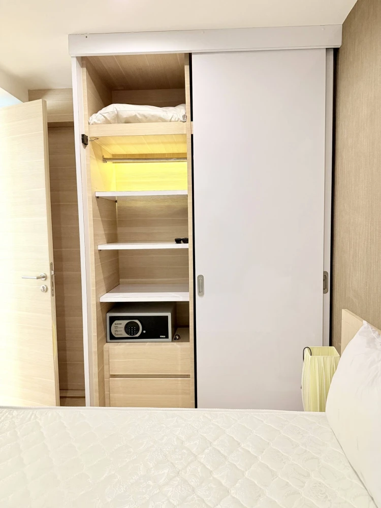 Klass Condo Silom for rent. Spacious and comfortable unit. Book now, don't miss out!