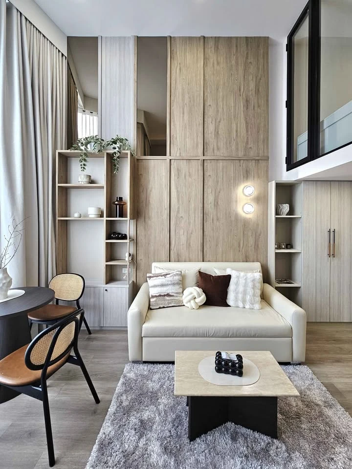 For rent: KnightBridge Space Rama 4. Beautifully decorated and fully furnished with high-quality built-in furniture. Don't miss out!