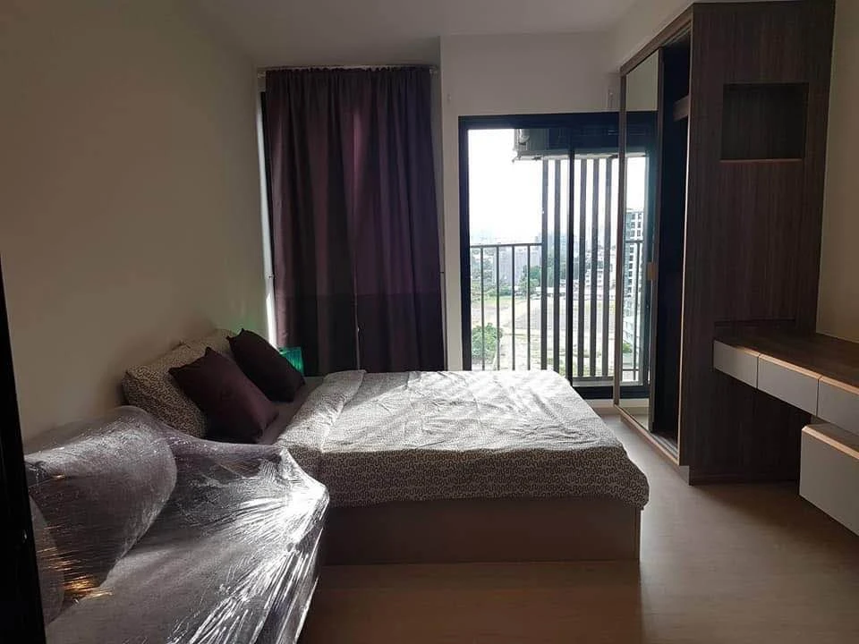 For rent: KnightsBridge Phahon Yothin-Interchange. The room has complete furniture and electrical appliances, ready to move in.