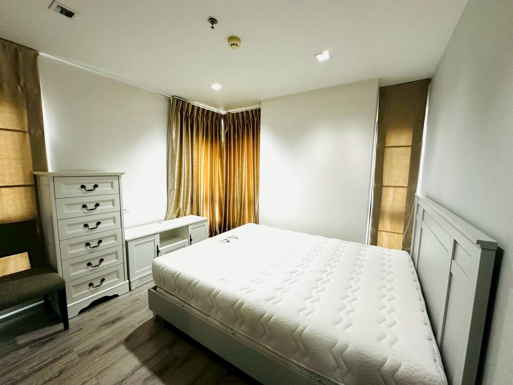 For rent: Knightsbridge Bearing Sukhumvit 107. Ready to move in, fully furnished, high floor, great location. Book now!